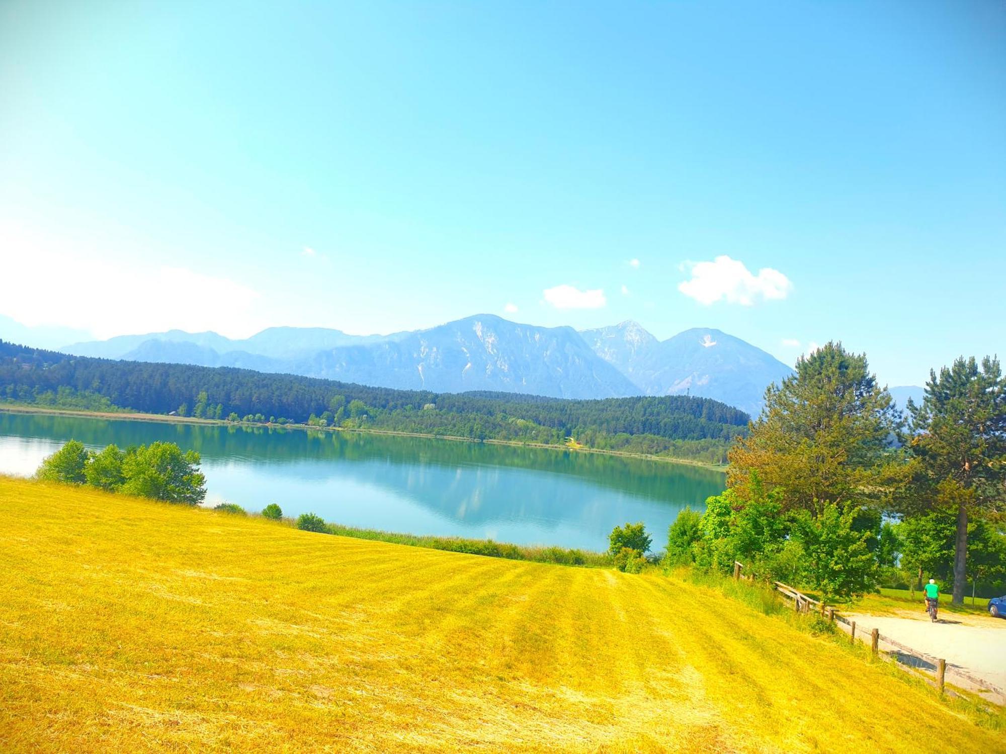Haus Am Weinberg Apartment Seekirchen am Wallersee Luaran gambar
